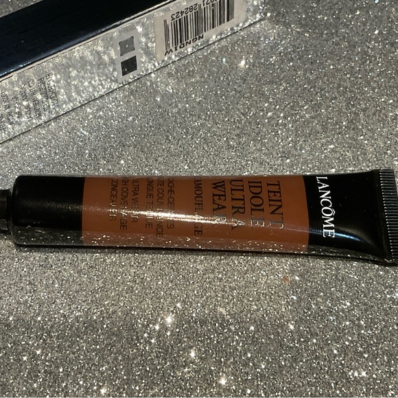 555 SUEDE C Lancôme Teint Idole Ultra Wear Concealer - Picture 7 of 9